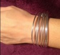 brazalete en aliminio color plata